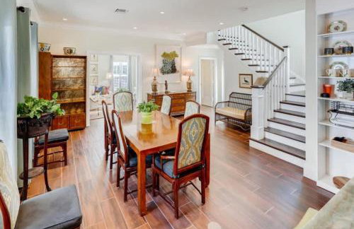 The Pink House - Bask in Style Steps from the Convention Center - Foto 4