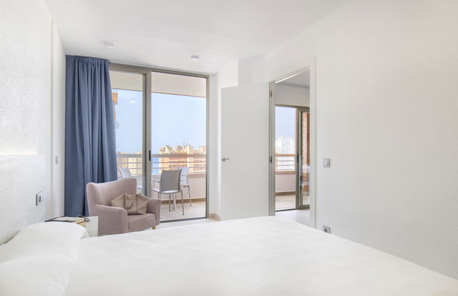 Aparthotel BCL Levante Lux - Photo 10