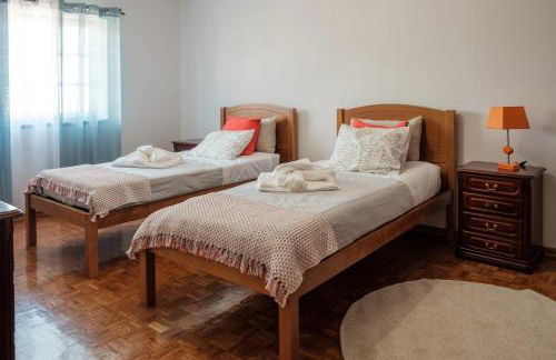 Casa da Alegria - Piscina, Sala de Jogos, 4 Quartos - Foto 19