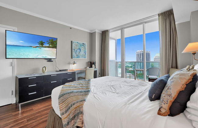 Glamorous Bay View Studio in the Grove - Foto 8