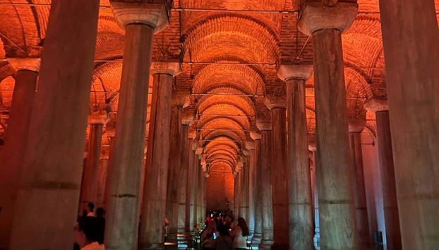Basilica Cistern Guided Tour - Foto 2