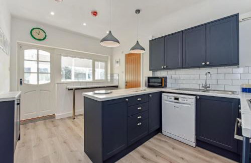 High Tide, East Wittering - Photo 7