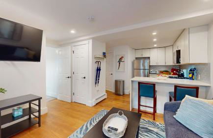 Modern Renovated 1BR with Pvt Entrance, Prime Loc - Foto 2