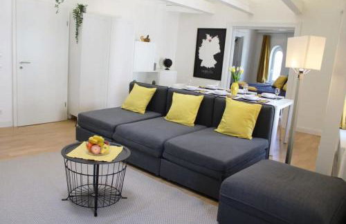 Hamburger Perle am Gänsemarkt und Binnenalster - Photo 1