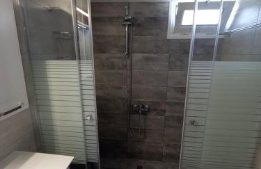 Ekie Apartment with sea view - Photo 23