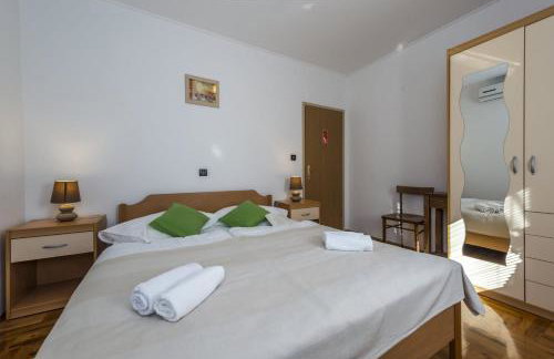 Villa Natale with Private Pool and Garden - Foto 14