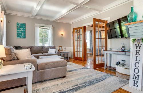 Hot Tub and Fireplace Coastal Getaway in Maine - Foto 8