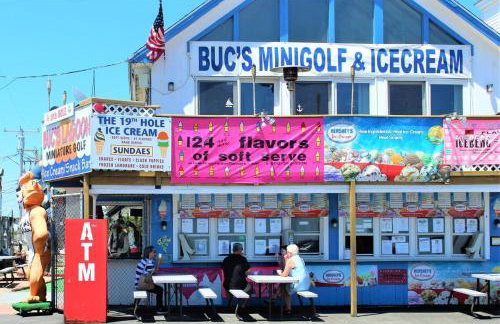 Gone Coastal 1 Block to Beach & Boardwalk AC - Foto 49