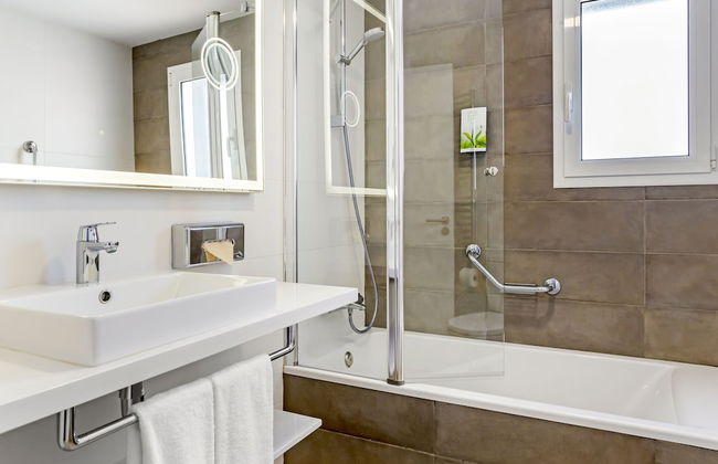 White Sands Beach Club - Photo 18