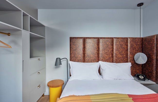 Eden Locke - Photo 29