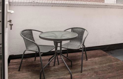 Westminster 1 bed apt with terrace and Air-Con - Photo 15