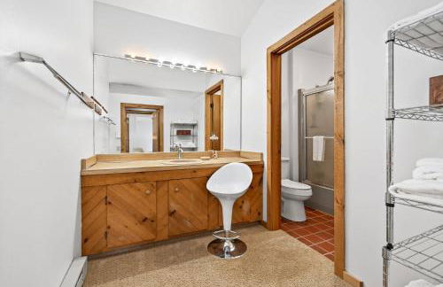 Spacious 6 Bedroom Chalet Near Holiday Valley - Foto 42