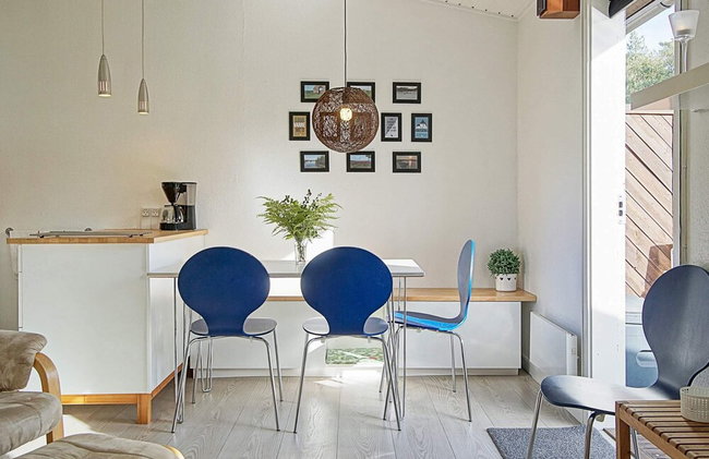 4 Person Holiday Home in Nexo - Foto 9