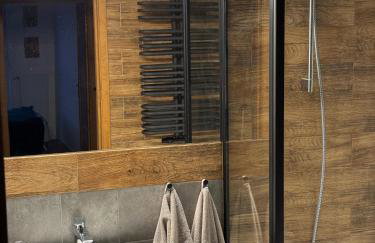 Navy Blue Apartment - Photo 22