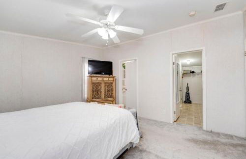 3 bed 2 bath with office room-with futon bed on Weiss Lake - with community ramp & dock - Photo 19