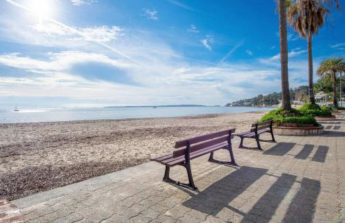 Studio Port Golfe-Juan Parking Wifi Climatisation Terrasse - Foto 15