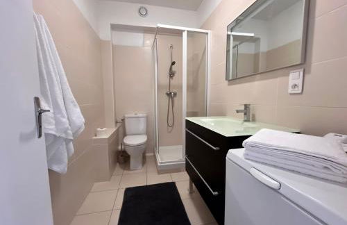 Studio Colonel à Rochefort, proche Thermes avec Parking privé - Foto 13