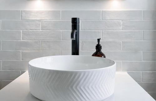 Blackthorn House - Photo 28