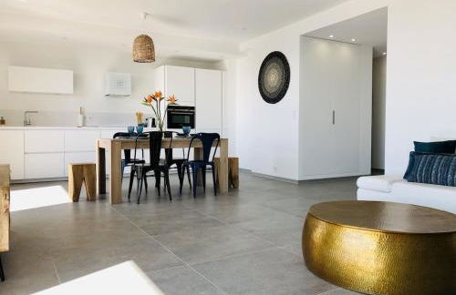 T3 FRONT de mer dernier étage vue mer Petit havre de paix pour vos vacances Emplacement unique vue mer panoramique à 180 degrés pour ce T3 en face de la plage front de mer vue sur les iles 5 et dernier étage avec ascenseur - Foto 11