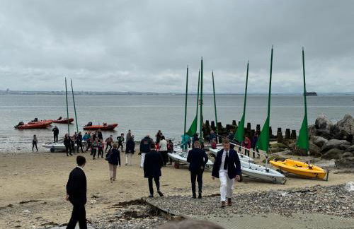 Trafalgar, lovely ground floor flat with outside patio garden, minutes walk to seafront - Photo 20