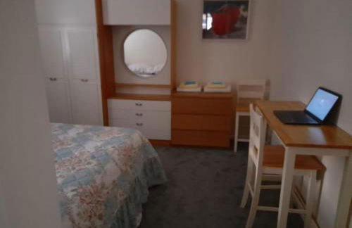 Spacious, self-contained annex in Stratford - Foto 8