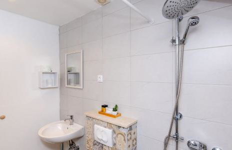 Villa Majkovica - 4 Bedroom Villa with Private Pool & En-Suite Bathrooms & Parking - Photo 59