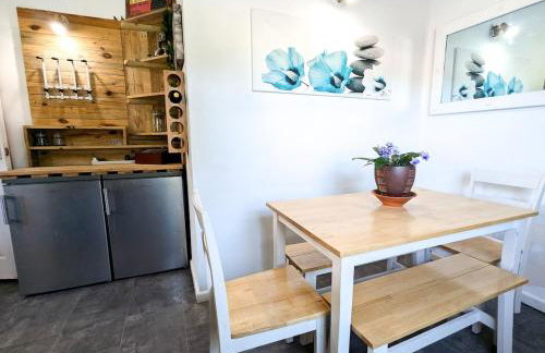 Quirky & cosy 1 or 2 bedroom house in peaceful village - Photo 22