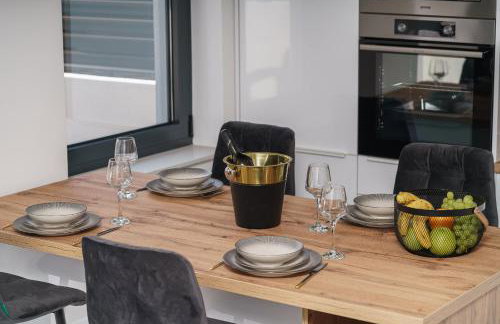 "Golden Sky"Rooftop Pool Villa - Photo 14