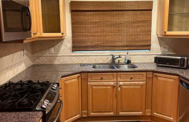 Cozy Home in Picturesque LA Near Major Attractions - Foto 7