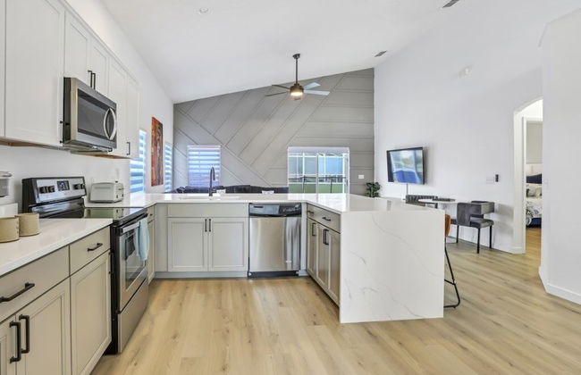 Secret Tunnel House 6 Bedroom Home by RedAwning - Foto 33