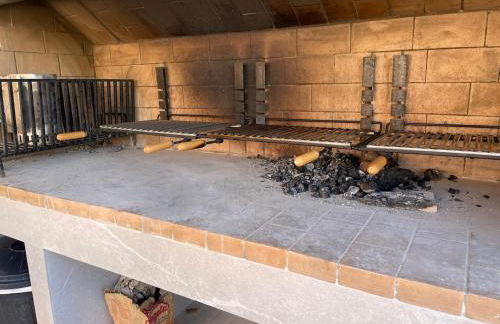 Villa con barbacoa para familias - Foto 13