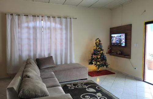 Casa espaçosa com linda piscina - Foto 5