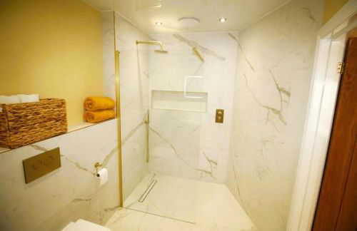 Newly Refurbished Cottage - Sleeps 4 - Central - Foto 8