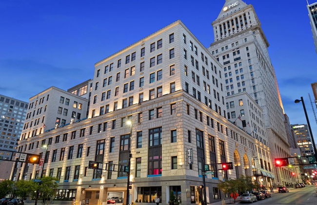 Cincinnati City Club Apartments by Airriva - Photo 35