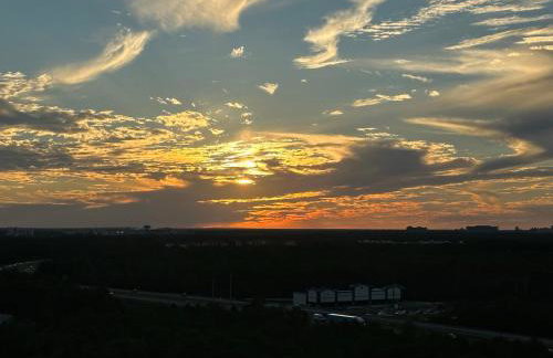 Lion King-themed condo near Disney, Sea World, Universal and OCCC with pool, spa, restaurants, shuttle, private balcony, and the BEST view of fireworks shows - Foto 18