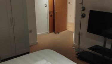 2 Bedroom APARTMENT - Foto 3, towels, wardrobe