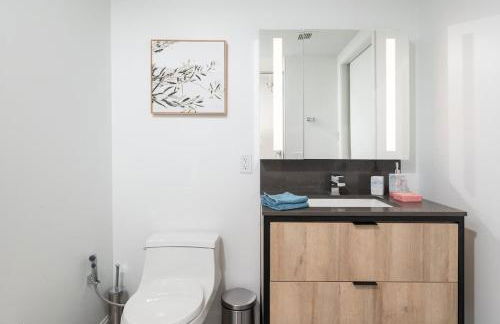 Luxury Apartment w King Bed Shared Pool & Rooftop - Foto 53