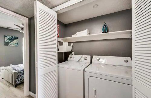 Serene 2BD Condo South Irving I18 - Foto 4