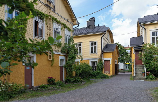 A bright wooden studio for four - Foto 15