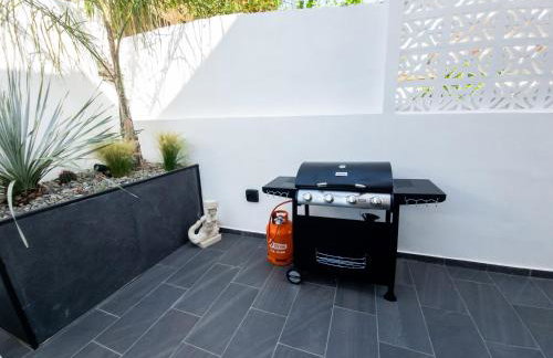 Serene Pool Villa - 8 min to Kalyves Beach - Foto 37