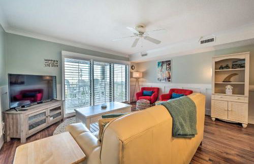 Bright Carolina Beach Condo - Walk to Shore! - Foto 1