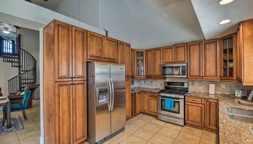 Spacious Seabrook Home with Patio 1 Mi to Beach! - Foto 2