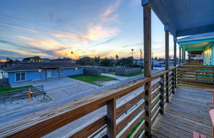 Waterfront Shared Pool w/ Bay Views, Boat Dock Oscar's Lodge by Avantstay - Foto 54
