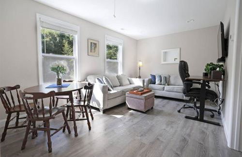 Bungalow Dream w Hot Tub, Fenced Yard & Fire Pit - Foto 5