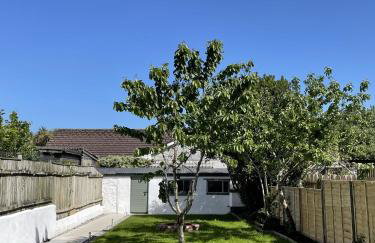 The Little Seahorse - Newly Renovated Cottage 5mins Walk The Beach with Hot Tub - Photo 9