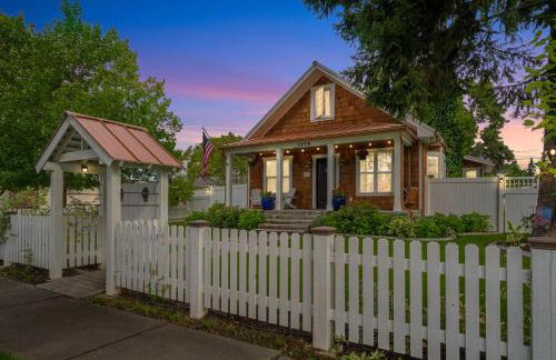Picket Fences - Great Downtown Location - Foto 16