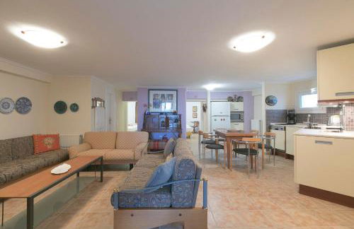 Sani Beach Gallery Villa, your next family vacation! - Foto 33