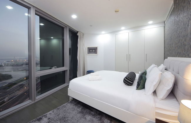 3 Bedroom Apartment in D1 Tower - Photo 4