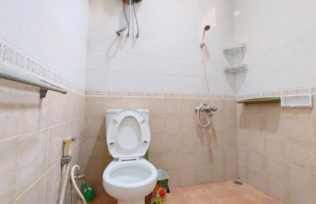 Villa Kota Bunga Camelia - Foto 29