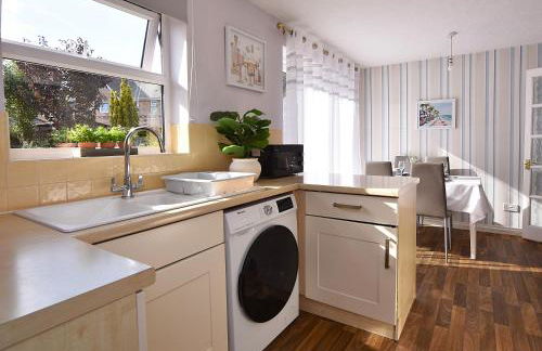 Highwoods Haven Luxury Stay with Garden and Parking - Foto 29